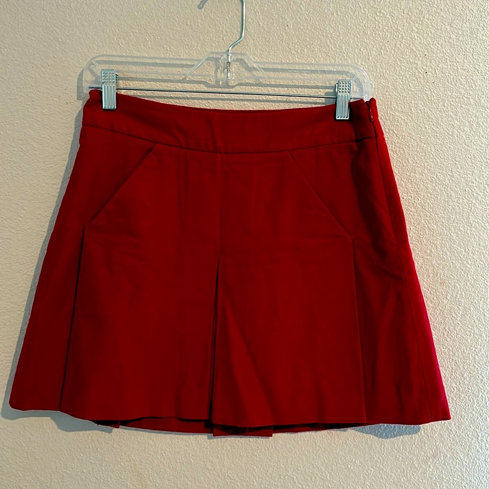 red elerense skirt with pockets